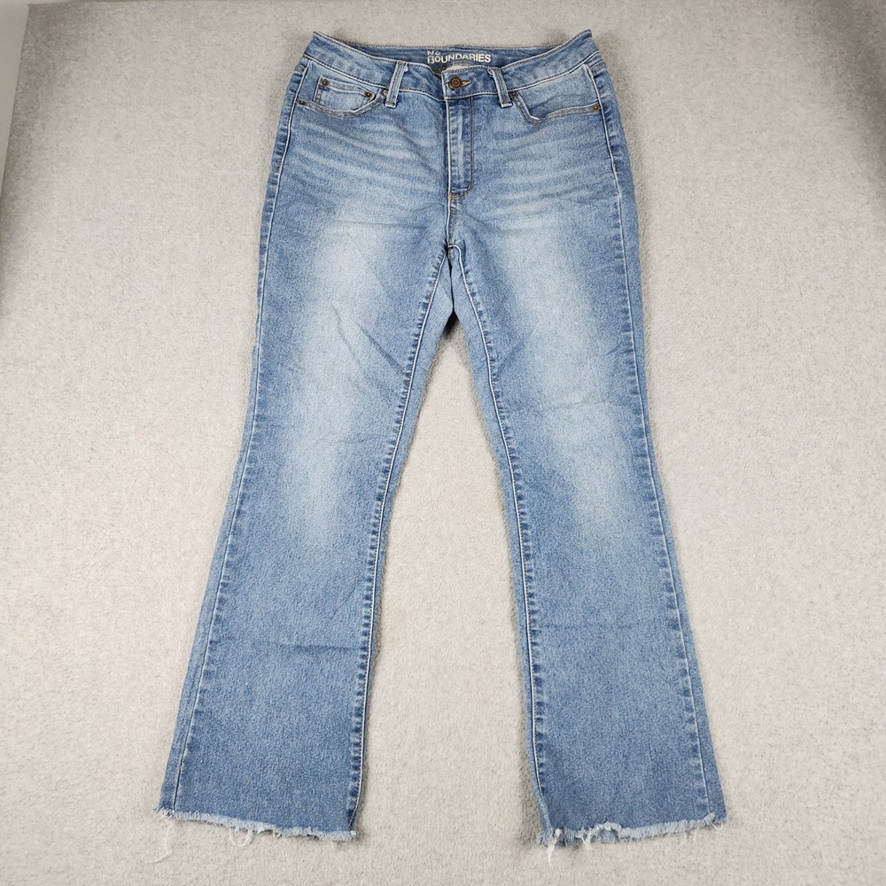 No Boundaries Bootcut Leg Jeans Womens 12 Blue Denim Cotton Stretch Raw Hem